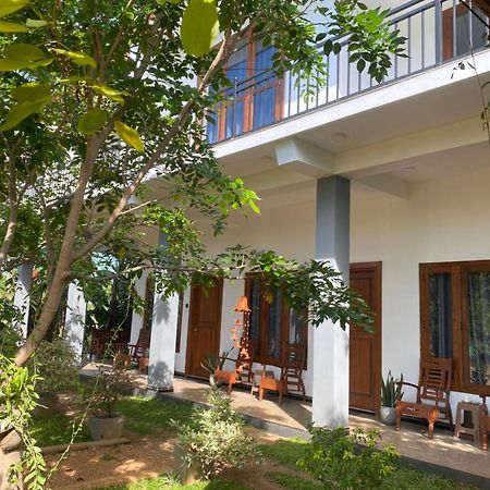 Hotel Hanguk Villa Дамбулла Экстерьер фото